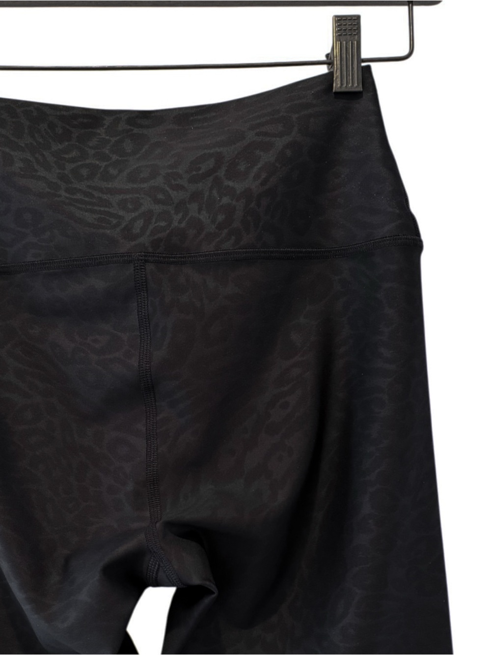 NWOT✨ Alo Yoga Airlift 7/8 High-Waist Leggings Black Animal Print Small - Picture 6 of 8